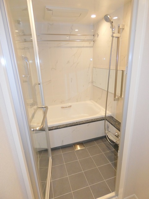 バス・シャワールーム　★追焚機能　浴室乾燥機付きのバスルーム★