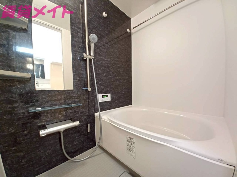 バス・シャワールーム　同型参考写真