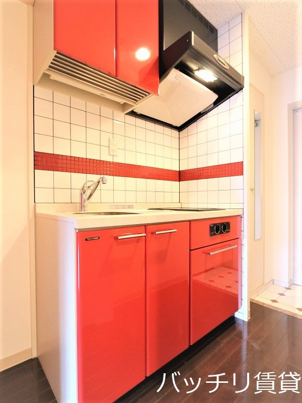 キッチン　類似写真使用のため、現状優先。