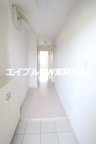 玄関　同物件別部屋の写真です