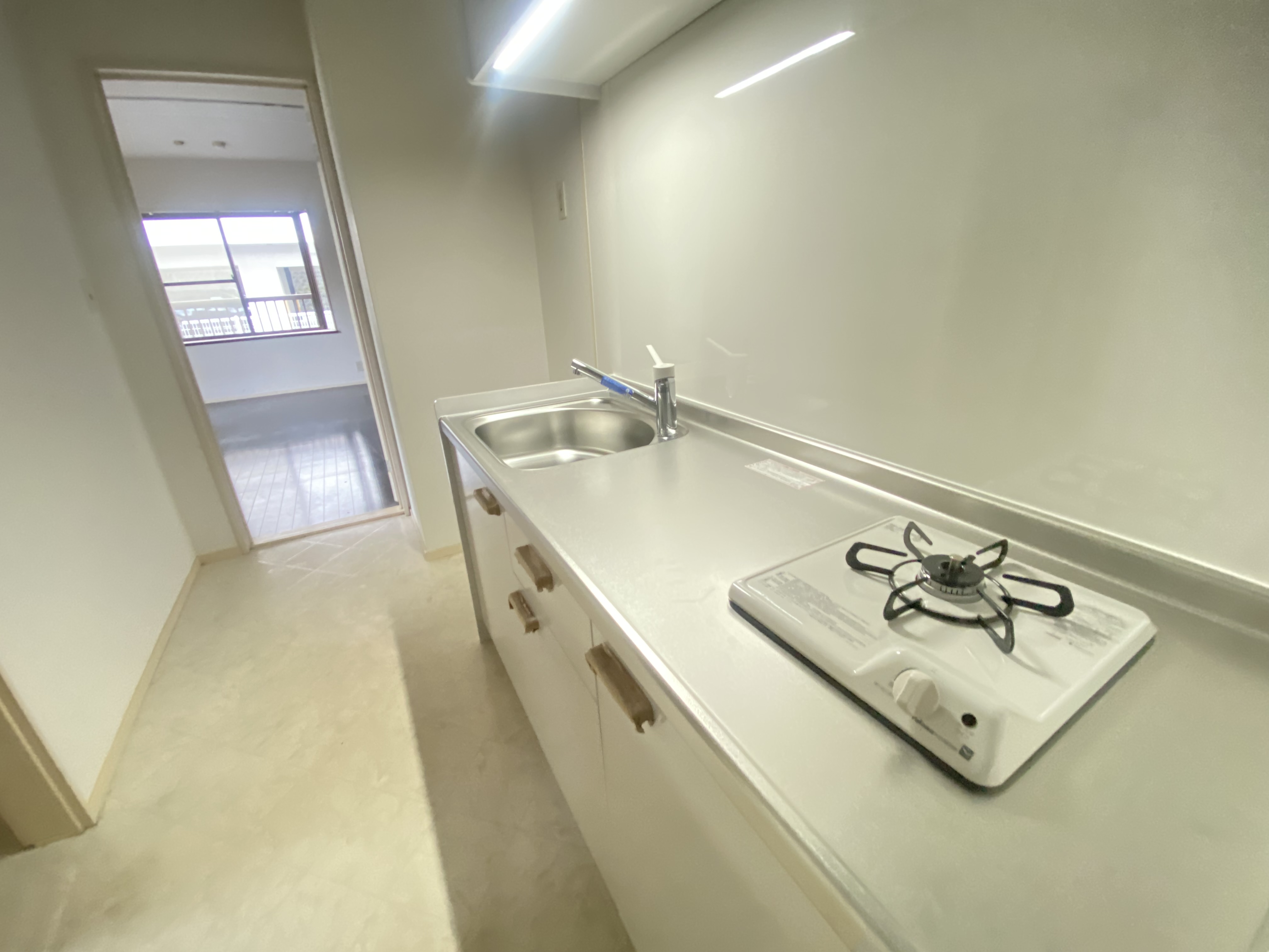 キッチン　同タイプ物件内観イメージ