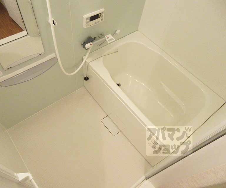 バス・シャワールーム　ピカピカお風呂！