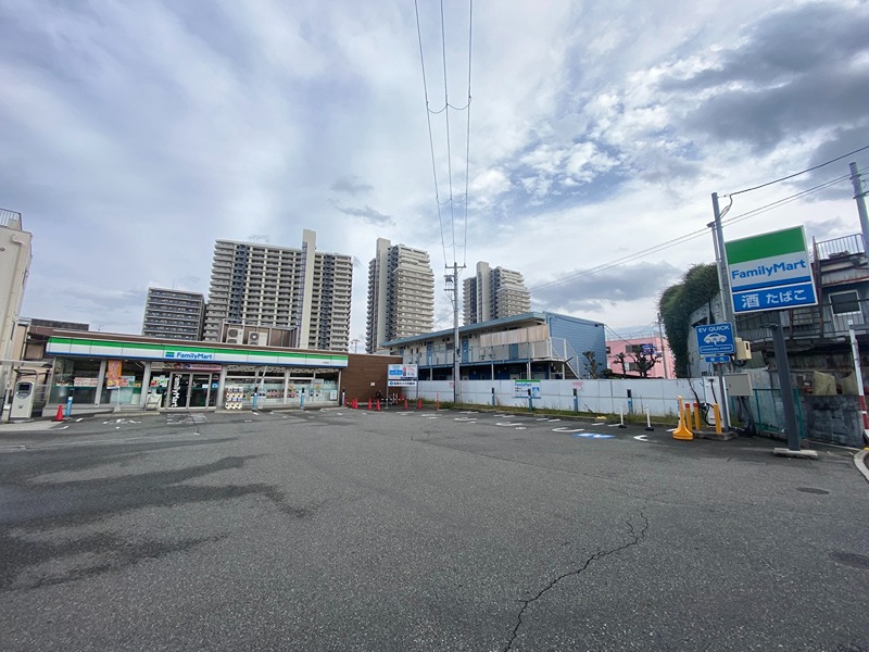 コンビニ　ファミリーマート堺西野店（コンビニ）まで584m