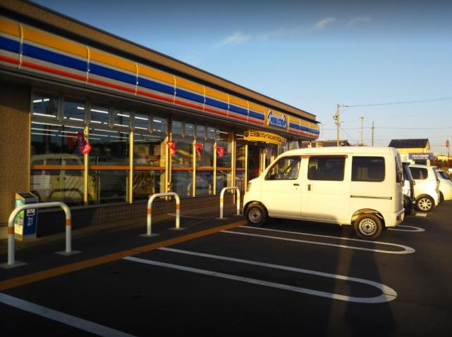 コンビニ　ミニストップ　堀越寺前店（コンビニ）まで185m