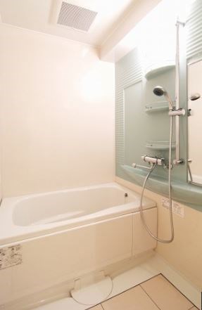 バス・シャワールーム　※同物件別部屋参考画像