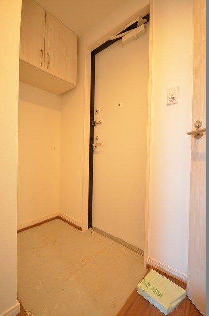 玄関　同物件別号室のものです。