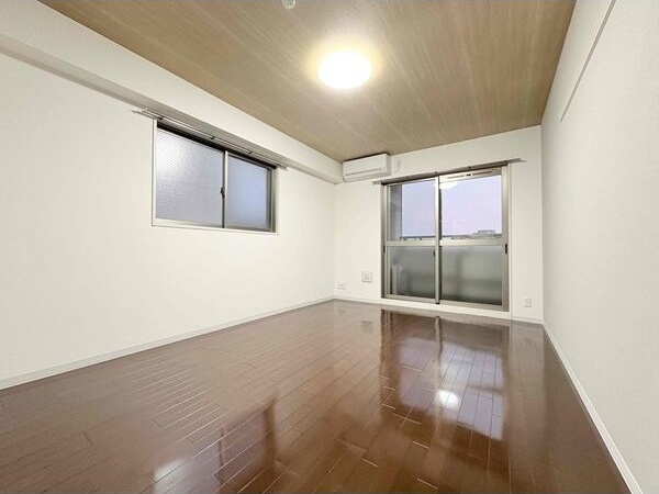 居室・リビング　※写真は同じマンションの違う部屋のものになります。