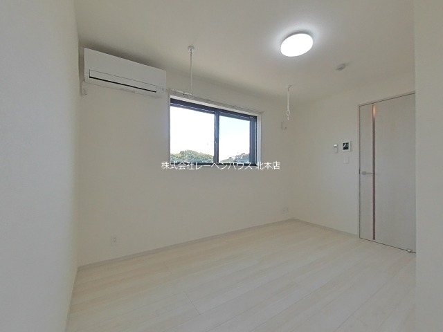 居室・リビング　同物件別部屋参考写真