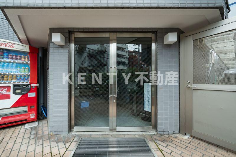 エントランス　建物の内部です