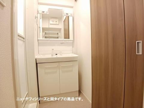 洗面設備　洗髪洗面化粧台