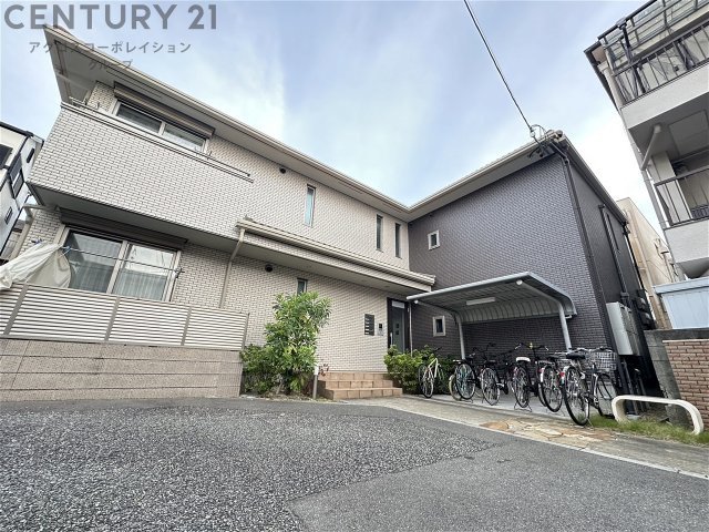 建物外観　オートロックつきで外部からの出入りがなく安心です