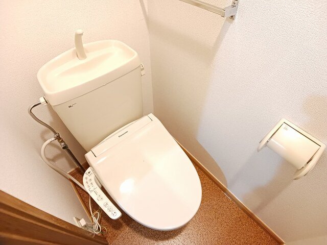 トイレ　落ち着いたトイレです