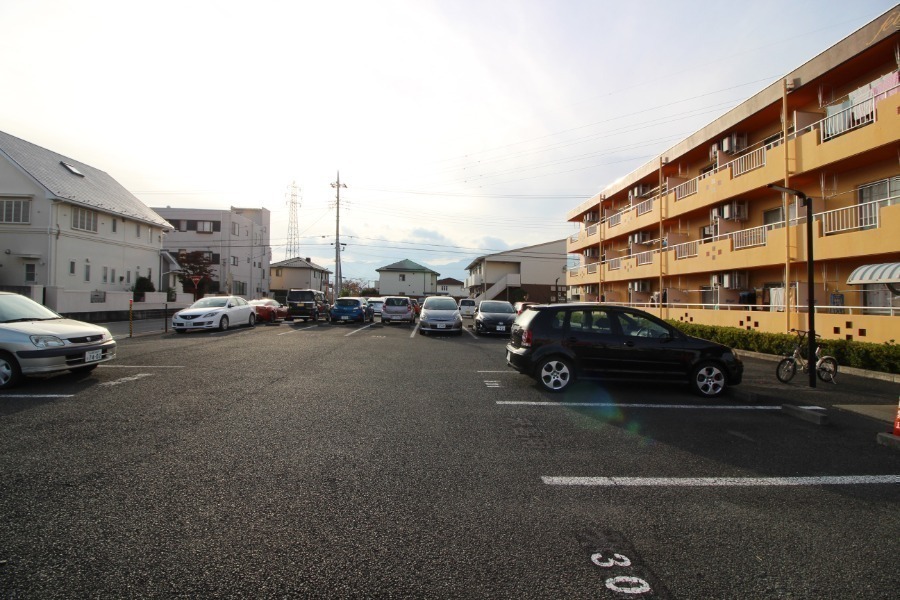 駐車場　駐車場スペース
