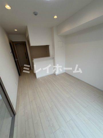 R-Residence南千束の居間写真