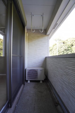 バルコニー　※同物件・反転タイプの写真です。