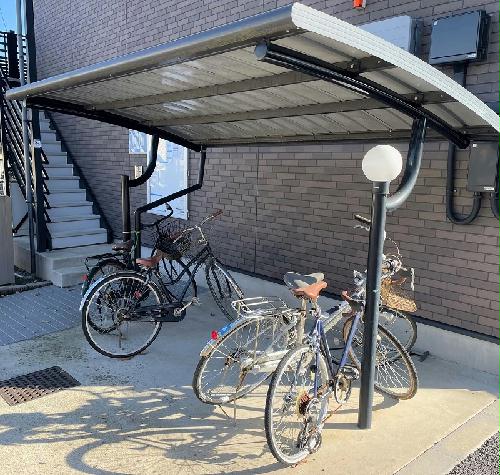 その他共有部分　屋根付き駐輪場完備