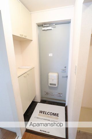 多摩都市モノレール 上北台駅 バス乗車時間：15分 最寄りバス停で下車 徒歩27分 2階建 築34年の玄関写真