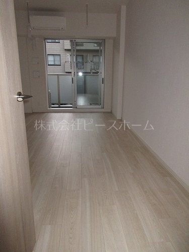 居室・リビング　※別号室参考写真