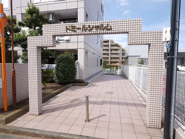 エントランス　★お部屋探しは株式会社タウンハウジング東京まで★