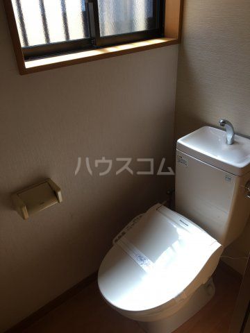 小田急小田原線 鶴巻温泉駅 徒歩12分 2階建 築25年のトイレ写真