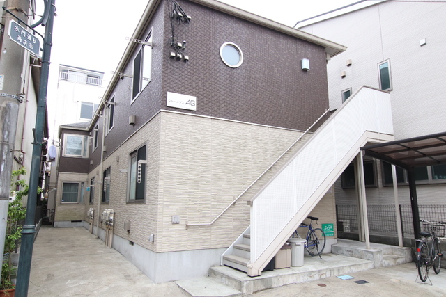 建物外観　京浜急行電鉄本線「雑色」駅徒歩８分と通勤通学に便利★