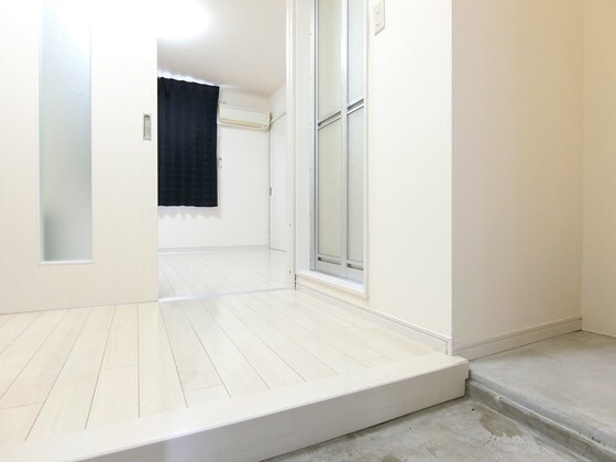 エスポルトビル駅通り2丁目の玄関写真