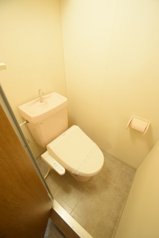 トイレ　落ち着いたトイレです
