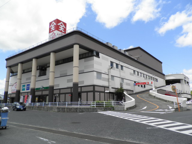 スーパー　天満屋ハピータウンリブ総社店（スーパー）まで400m