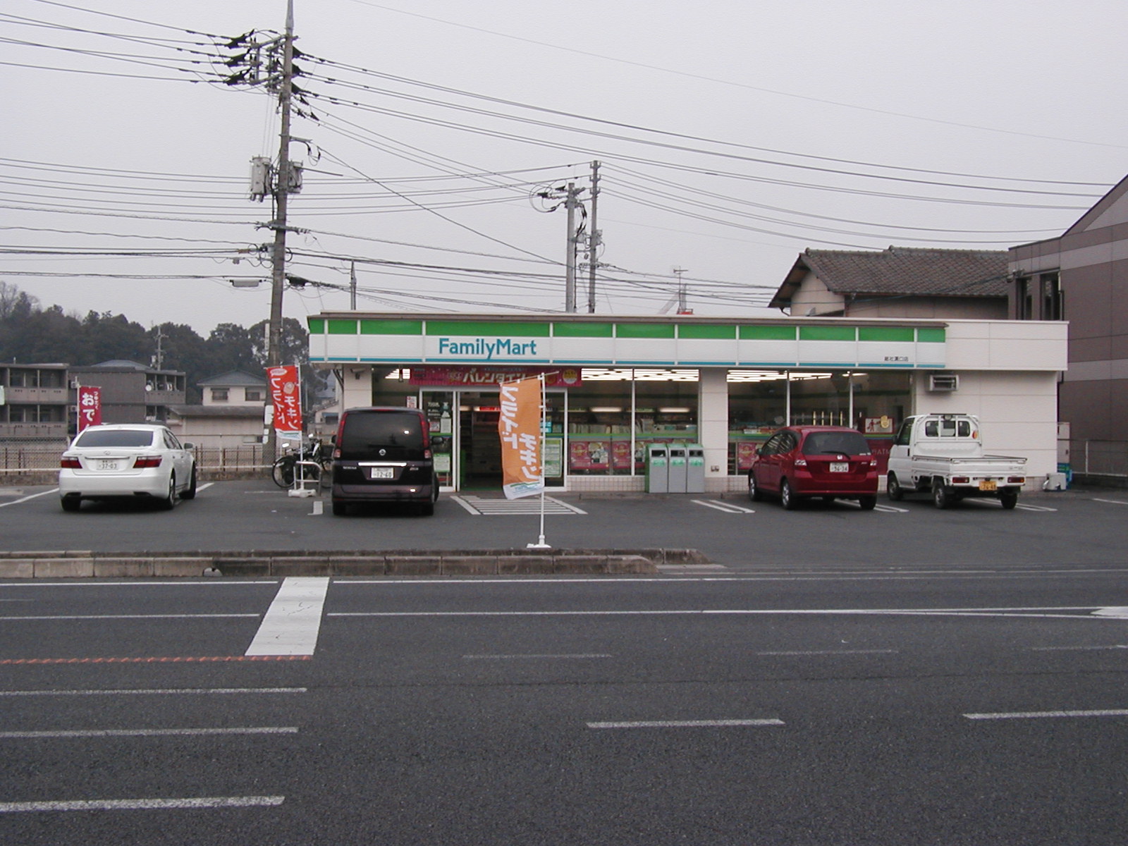 コンビニ　ファミリーマート総社溝口店（コンビニ）まで300m