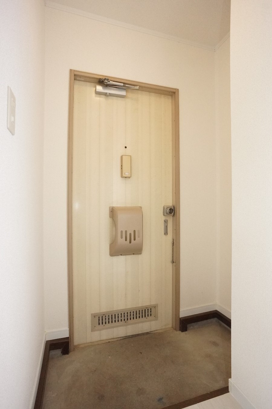 玄関　お好きなシューズＢＯＸを置くスペースあります！