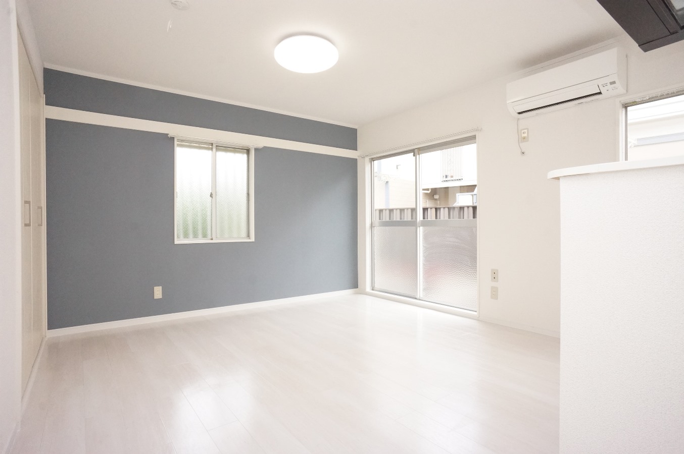 居室・リビング　LDK１１.７帖！カウンターキッチン！エアコン１基付！