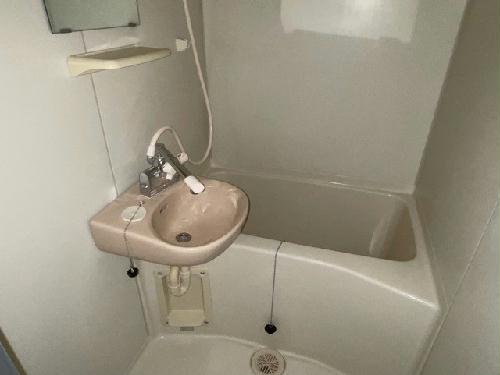 バス・シャワールーム　現状優先。設置は現地と異なる可能性があります。