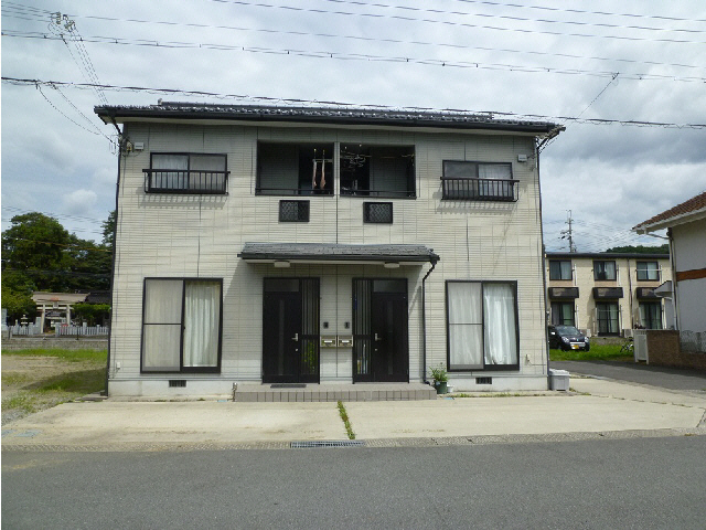 宍粟市山崎町中広瀬のアパートの建物外観