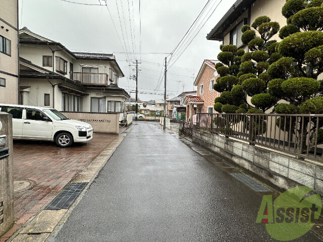 【塩竈市花立町のアパートの駐車場】