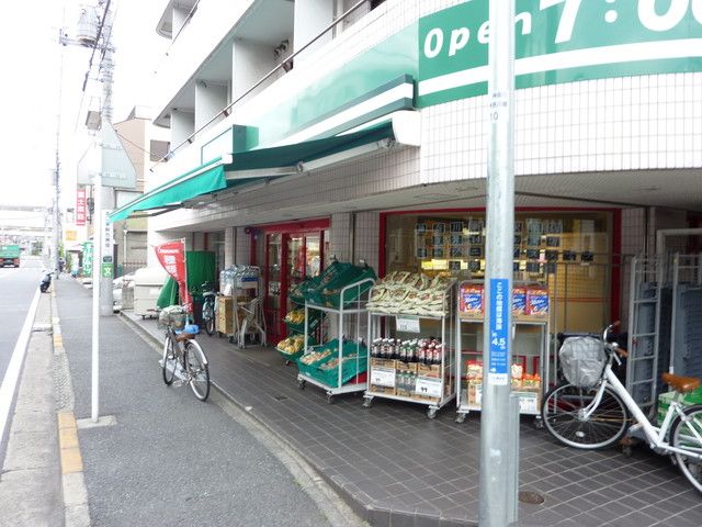 【横浜市神奈川区松見町のマンションのスーパー】