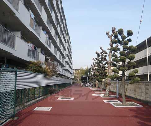 【サンハイム長岡京の建物外観】