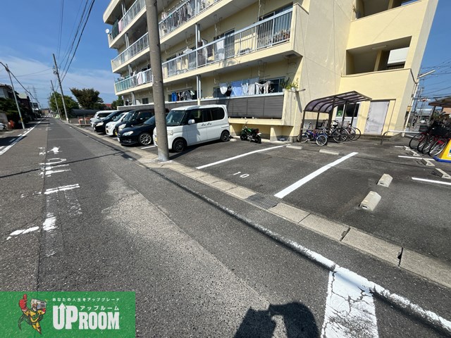 【大平コーポラスIの駐車場】