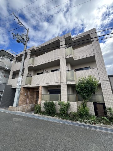 豊中市東寺内町のマンションの建物外観