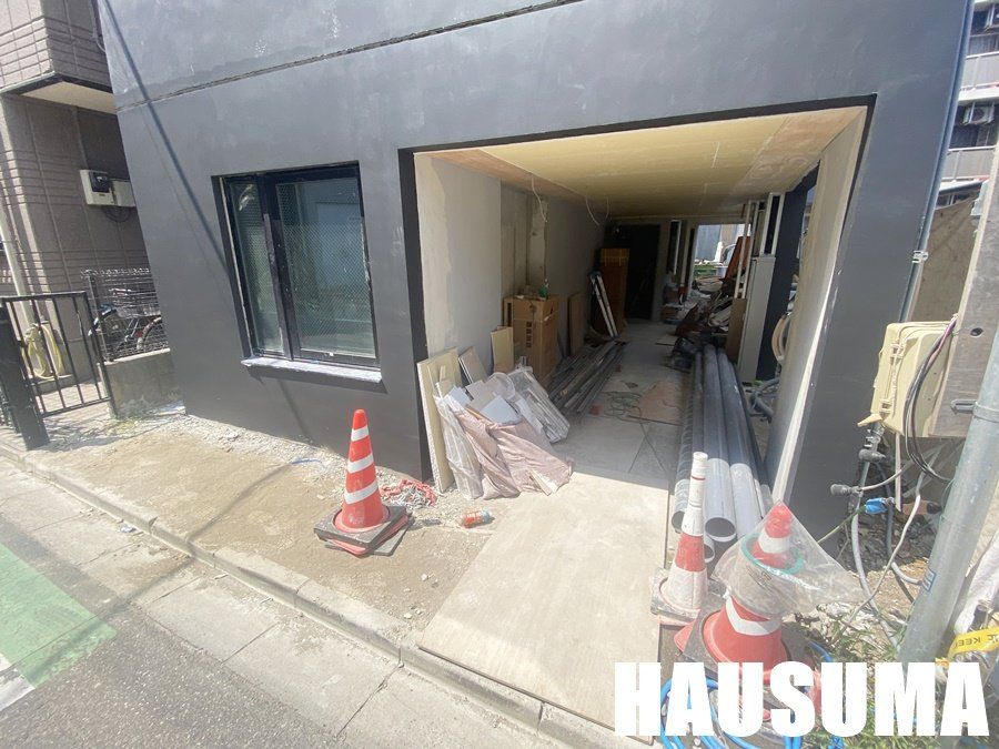 エントランス　駐車場