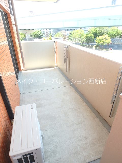 【福岡市西区内浜のマンションのバルコニー】