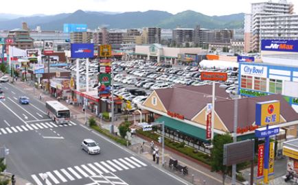 【福岡市西区内浜のマンションのショッピングセンター】