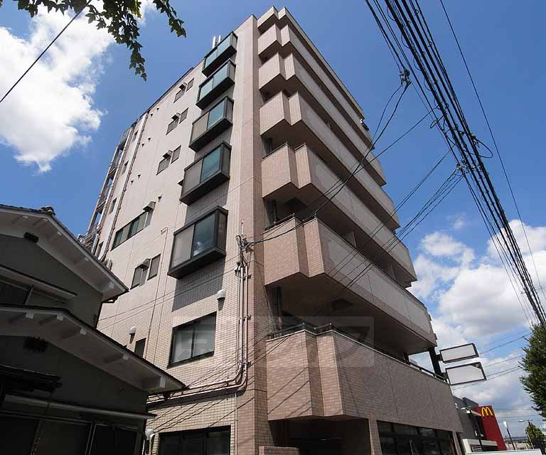 京都市南区西九条森本町のマンションの建物外観