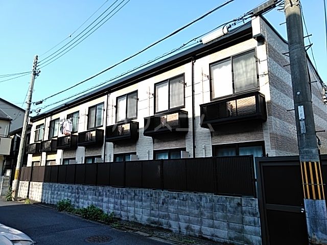 京都市右京区西院乾町のアパートの建物外観