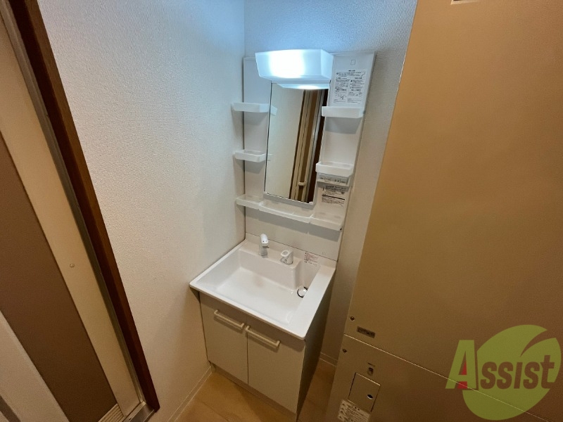 洗面設備　シャンプードレッサー。身支度はここでばっちり。