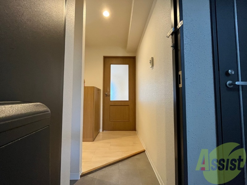 玄関　玄関の様子です。明るい印象ですね。気分もあがりそう。