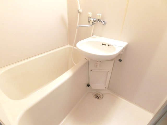 バス・シャワールーム　詳細は、RISUMO江坂本店→06-6155-7137まで♪