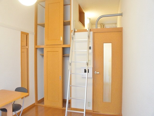 その他部屋・スペース　天井まで収納スペースつきです！