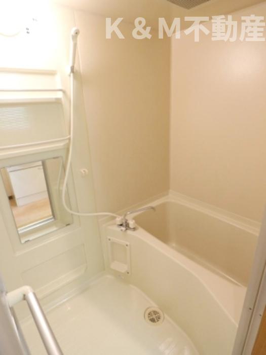 バス・シャワールーム　きれいなお風呂です