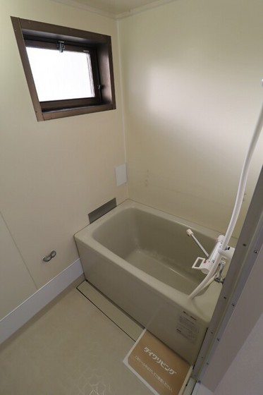 バス・シャワールーム　別号室写真です