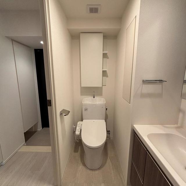 トイレ　※写真は同タイプ住戸です。